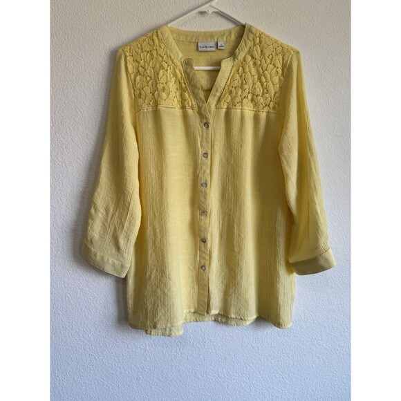 Kim Rogers Women's Yellow Button Down Shirt Crochet Accent 3/4 Sleeve Large - Picture 1 of 9